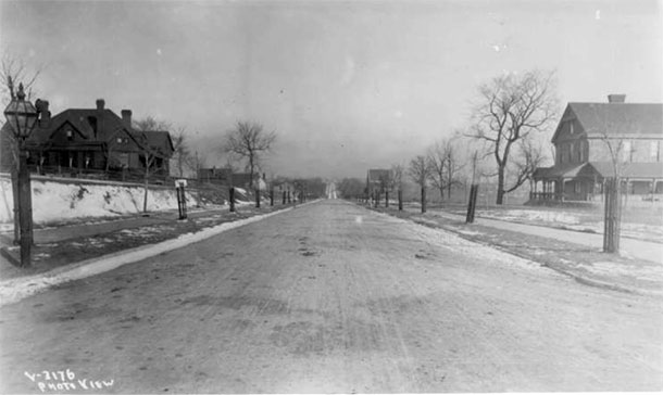 Warwick Boulevard 1894. Looking north from 41st Street. Courtesy Kansas City Public Library, Missouri Valley Special Collections. 