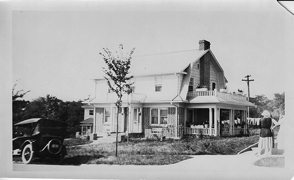 The home at 5510 Crestwood Drive in 1922.