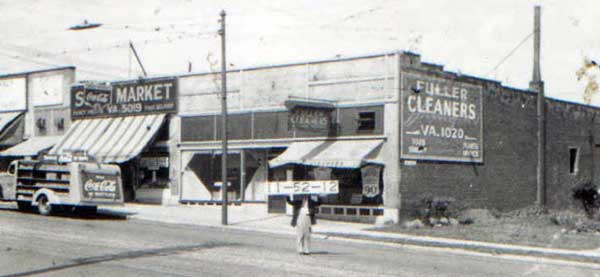 Sol's Market at 3305 Summit Street in 1940. 