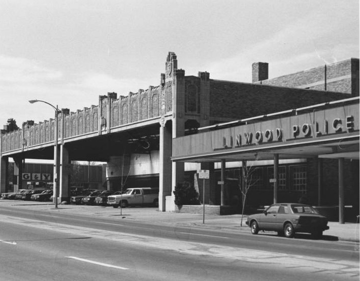 The Firestone Building at the corner of Linwood and Troost in 1984, when the Linwood Police Station was next door. 