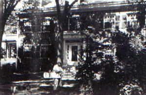 3538 Gillham in 1940. 