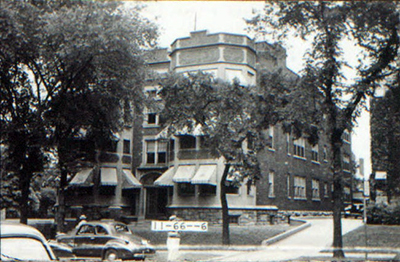 The Armour Park Apartments, now renovated, offered luxury apartment living to well-off families. In newspaper ads in the 1920s, the owners touted the five-to-eight-room large spaces with up to three bathrooms, ample garage space, and a break from the hassle of having to hire servants to staff a big house. 