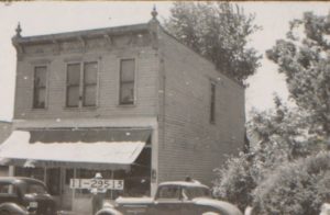 In a photo from 1940, the grocery store run by the Dixon Brothers was still standing. 